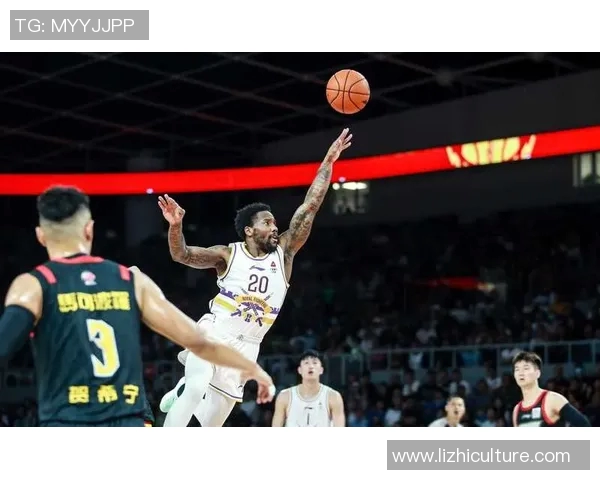 凯-费尔德_战绩下滑令球迷失望，球队面临调整压力